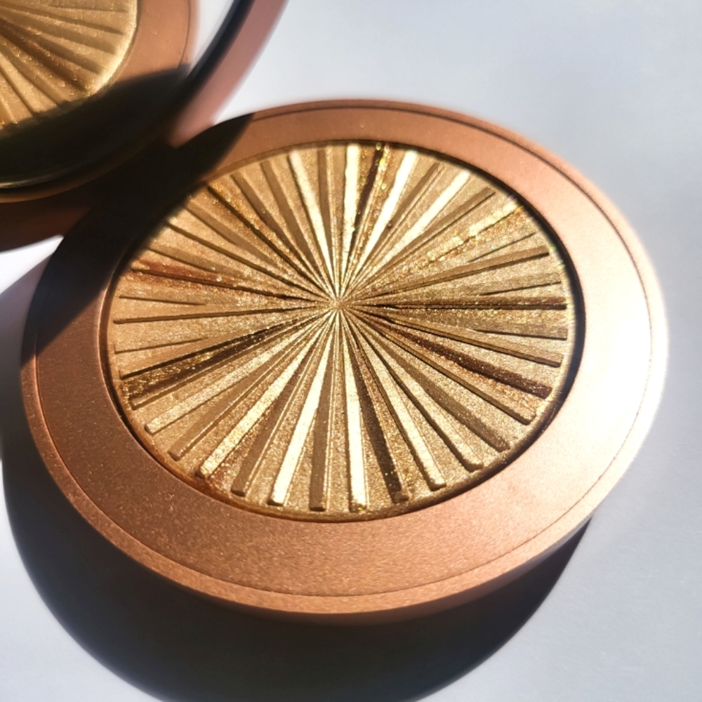 ESTĒE LAUDER BRONZE GODDESS ILLUMATING POWDER GELÉE LIMITED EDITION BNIB